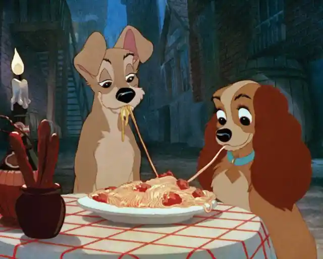 The iconic Spaghetti kiss