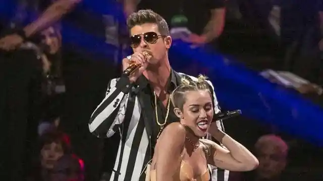 Miley Cyrus' 2013 MTV Video Music Awards twerking