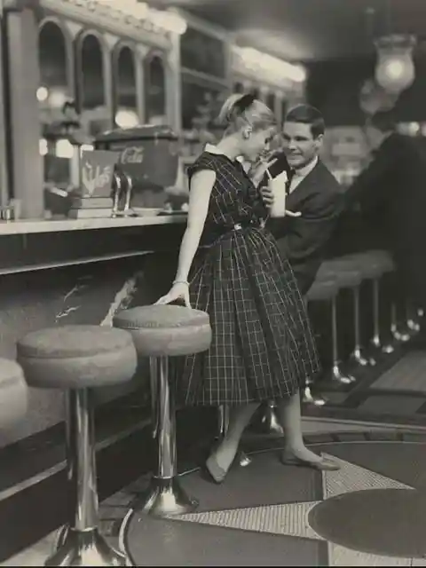 Dating in the 1950s