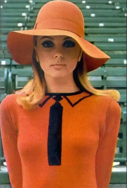 1960s woman in a knitted top
