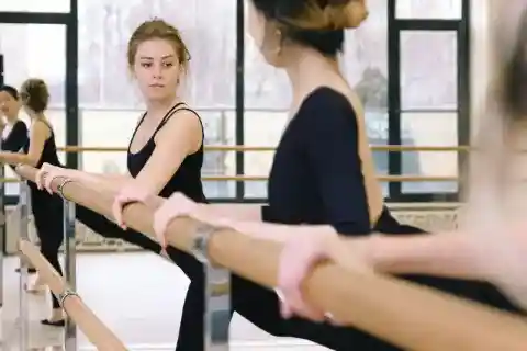 39.&nbsp;&nbsp;The Ballet School Showdown